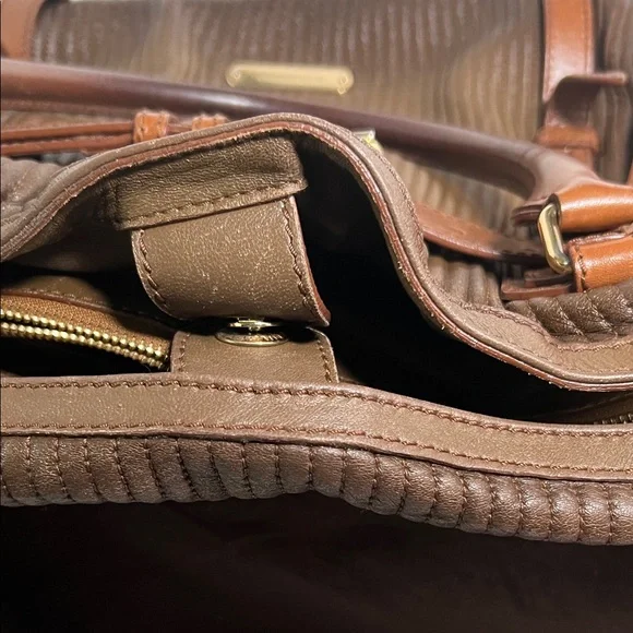 Burberry Stitched Leather Bridle Wilton Tote Bag - Picture 11 of 11